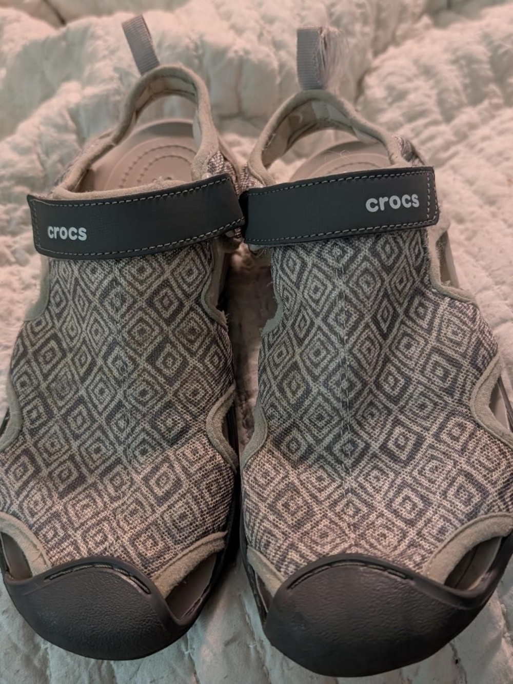 CROCS Gray Geometric Sport Hiking Sandal with Dark Gray Strap Womens Sz 8